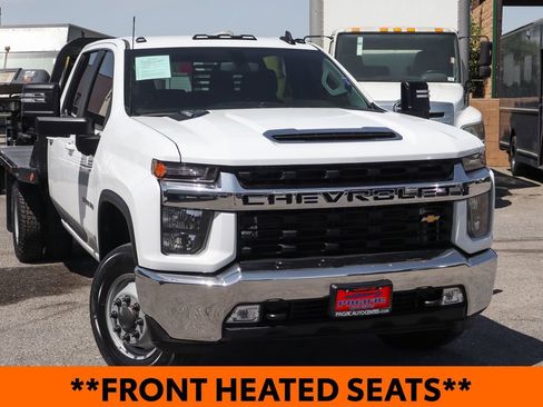 Used 2022 Chevrolet Silverado 3500 LT w/ Convenience Package AWD/4WD image 2