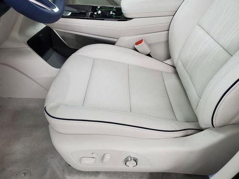 New 2026 Buick Enclave Avenir w/ Super Cruise Package image 13