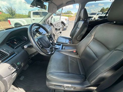Used 2019 Honda Pilot Elite image 3
