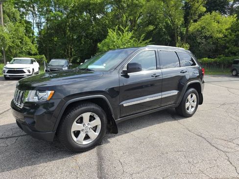 Used 2012 Jeep Grand Cherokee Laredo AWD/4WD image 2