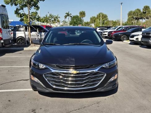 Used 2023 Chevrolet Malibu LT FWD image 2