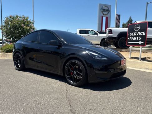 Used 2021 Tesla Model Y Performance AWD/4WD image 10