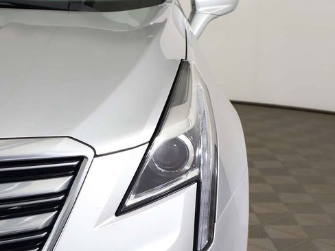 Used 2018 Cadillac XT5 Luxury w/ Driver Awareness Package image 17