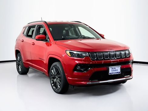 Used 2022 Jeep Compass Limited image 3