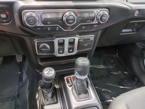 Used 2019 Jeep Wrangler Sport AWD/4WD image 17