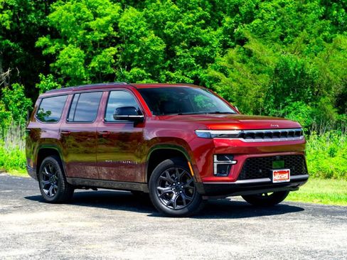 New 2026 Jeep Grand Wagoneer Limited w/ Premium Group II AWD/4WD image 2