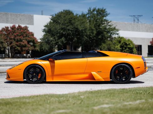 Used 2005 Lamborghini Murcielago Roadster AWD/4WD image 9