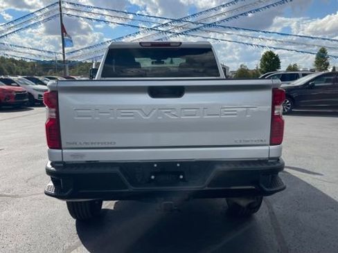 Used 2023 Chevrolet Silverado 2500 Custom w/ Custom Value Package image 6