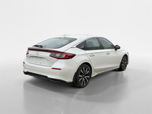 Certified 2024 Honda Civic EX-L image 4