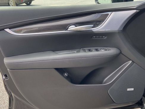 New 2026 Cadillac XT5 Sportv w/ LPO, Onyx Lite Package AWD/4WD image 15