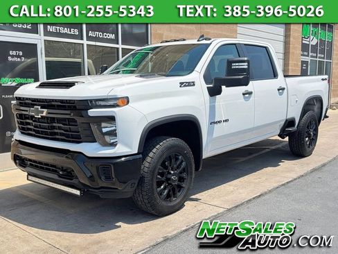 Used 2025 Chevrolet Silverado 2500 Custom w/ Custom Value Package AWD/4WD image 1