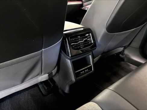 Used 2023 Volkswagen ID.4 Pro RWD image 13
