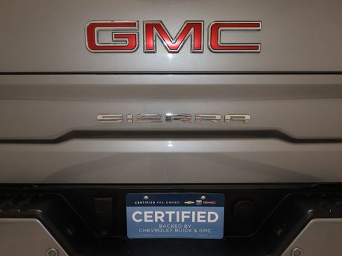 Used 2025 GMC Sierra 1500 AT4 w/ AT4 Premium Package AWD/4WD image 38