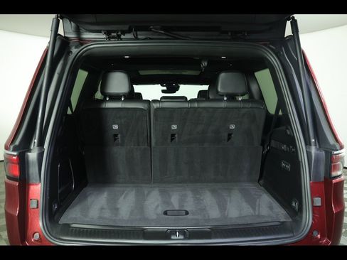 Used 2022 Jeep Wagoneer Series III w/ Premium Group I image 16