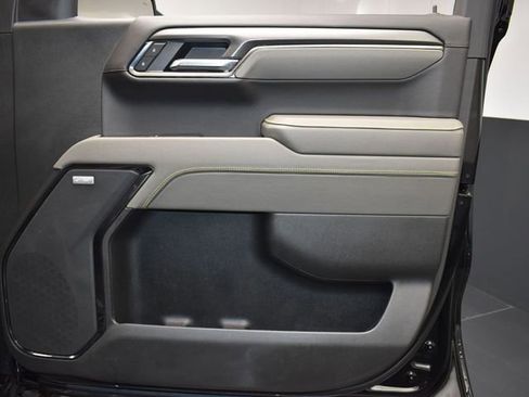 Used 2025 Chevrolet Silverado 1500 ZR2 w/ Technology Package image 15