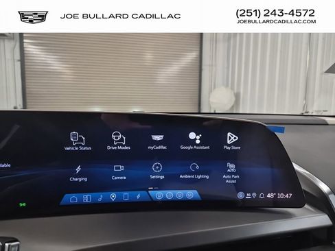 New 2026 Cadillac Vistiq Luxury w/ LPO, Floor Liner Package image 33