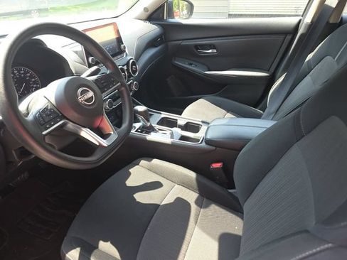 Used 2025 Nissan Sentra SV FWD image 13
