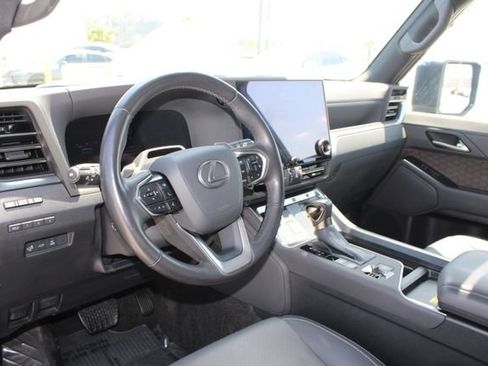 Certified 2024 Lexus GX 550 w/ Cold Area Package AWD/4WD image 12