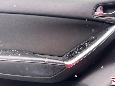 Used 2016 MAZDA CX-5 Touring image 11