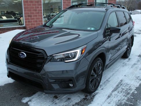 Used 2022 Subaru Ascent Onyx Edition image 2