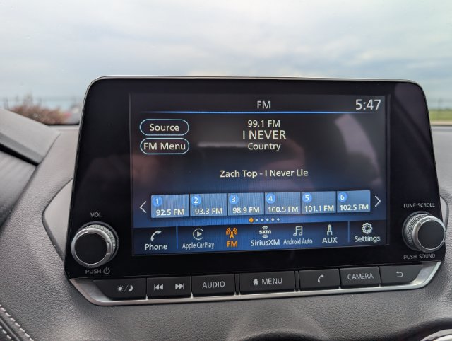 Used 2025 Nissan Sentra SV FWD image 18