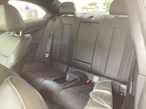 Used 2024 BMW 230i Coupe w/ Premium Package RWD image 13