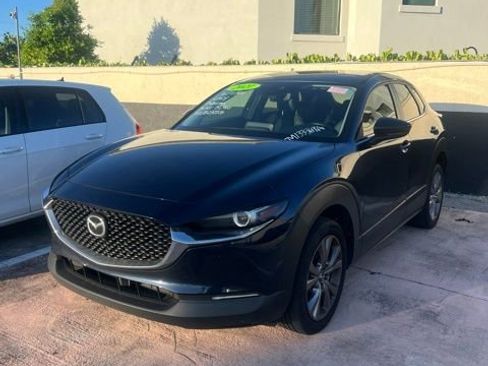 Used 2021 MAZDA CX-30 FWD 2.5 S w/ Select Package image 2