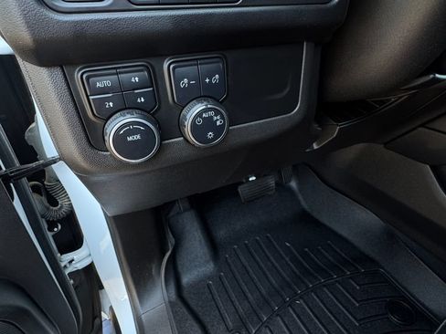 Used 2021 Chevrolet Tahoe Z71 AWD/4WD image 15