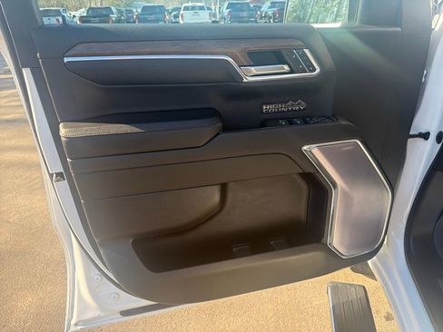 Certified 2023 Chevrolet Silverado 1500 High Country w/ Technology Package image 20