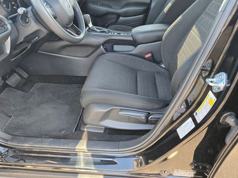 Used 2025 Honda HR-V LX image 19
