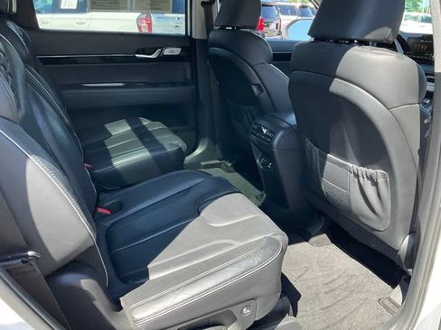 Used 2022 Hyundai Palisade Limited FWD image 22