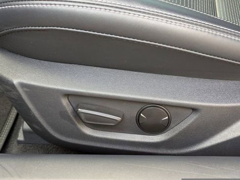 Used 2024 Ford Mustang GT Premium image 19