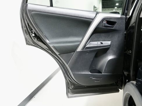 Used 2017 Toyota RAV4 LE image 25