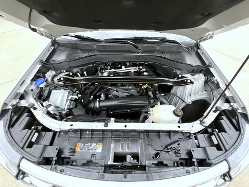 Used 2025 Ford Explorer Platinum w/ LUX Leather Package image 30