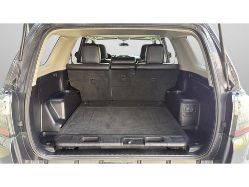 Used 2018 Toyota 4Runner Limited AWD/4WD image 17