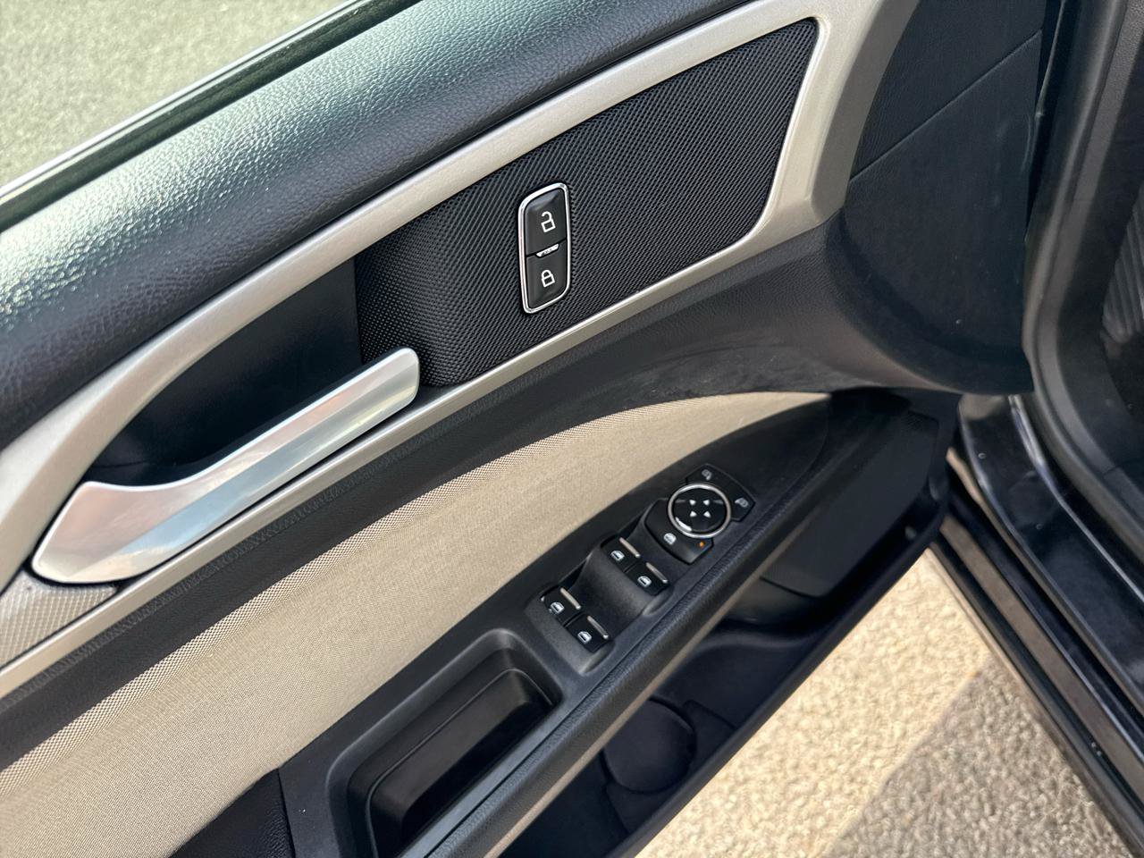 Used 2019 Ford Fusion S FWD image 12