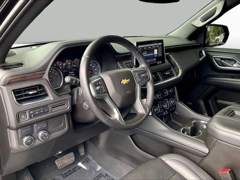 Used 2021 Chevrolet Tahoe LT w/ LT Signature Plus Package RWD image 14