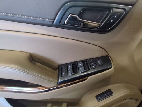 Used 2019 GMC Yukon SLT w/ Open Road Package image 10