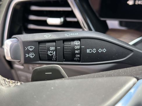 New 2026 Chevrolet Suburban High Country image 16