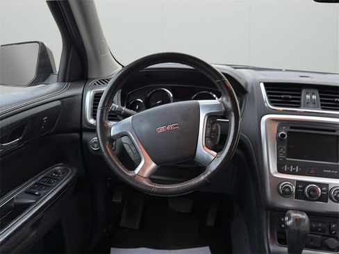 Used 2015 GMC Acadia SLE image 11