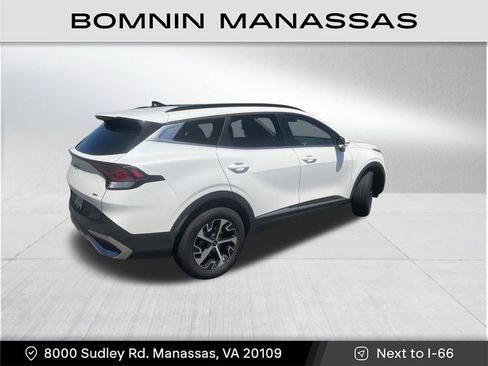 Used 2023 Kia Sportage EX w/ EX Premium Package AWD/4WD image 3