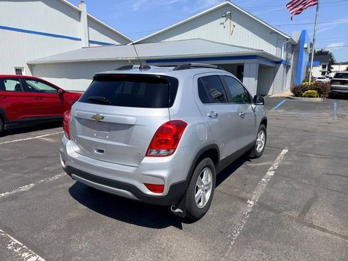 Used 2019 Chevrolet Trax LT w/ LT Convenience Package AWD/4WD image 6