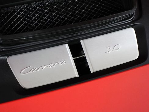 Certified 2019 Porsche 911 Carrera T RWD image 47