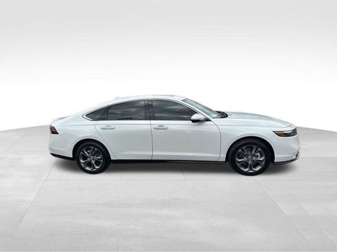 Used 2023 Honda Accord EX-L image 4