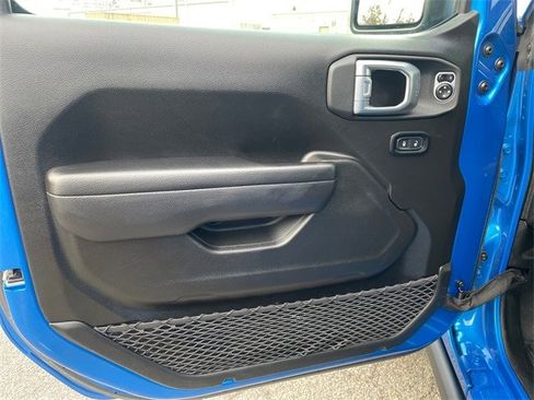 Used 2024 Jeep Gladiator Rubicon w/ Safety Group image 16