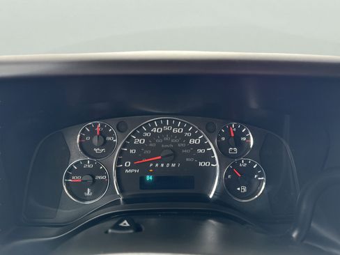 Used 2018 Chevrolet Express 2500 image 15