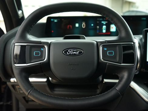 Used 2026 Ford Expedition Max Platinum w/ Stealth Performance Package AWD/4WD image 14
