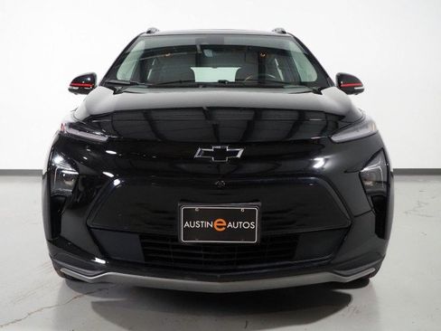 Used 2023 Chevrolet Bolt EUV Premier w/ Sun & Sound Package image 44