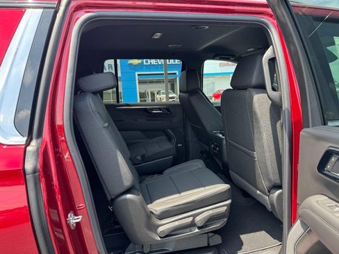 New 2026 Chevrolet Suburban LT w/ Comfort Package AWD/4WD image 5