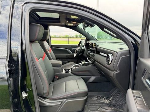 Used 2024 Chevrolet Colorado Z71 w/ Z71 Convenience Package 2 AWD/4WD image 10